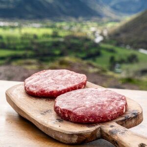 Presentación de dos hamburguesas de Ternera del Pirineo